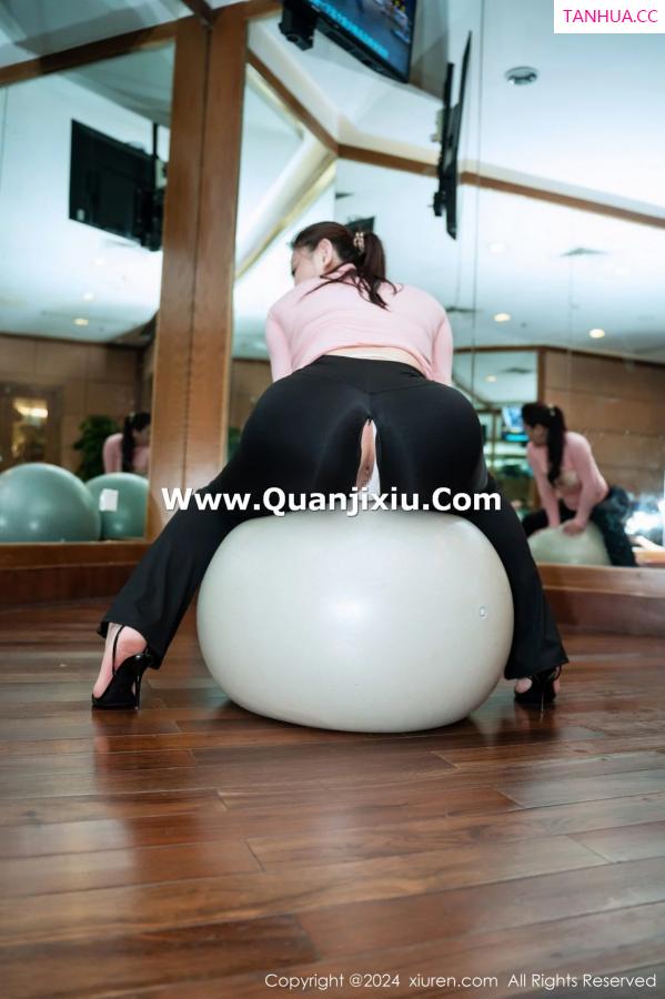 王格 王婉悠 [XiuRen]高清写真图 2024.01.11 No.7943 王婉悠Queen 丰腴美臀第36张图片